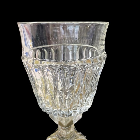 4 Pcs - Indiana Glass Wine Glasses Mt. Vernon Clear Pattern W/Square Base - Picture 10 of 14